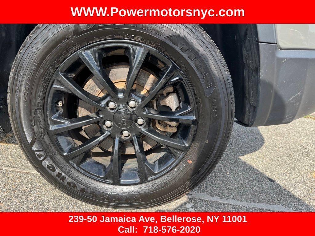 Used 2023 Jeep Cherokee Altitude Lux AWD/4WD image 17