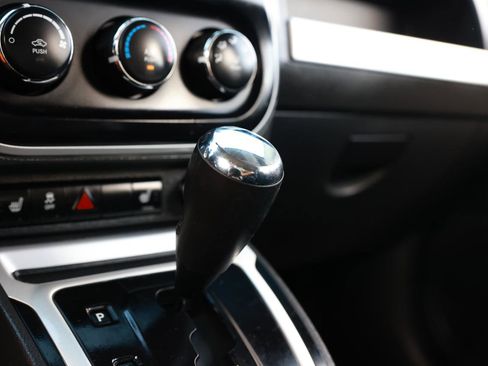 Used 2016 Jeep Compass Latitude image 35