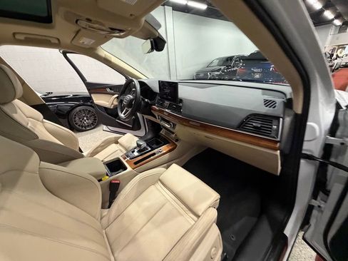 Used 2021 Audi Q5 Prestige w/ Prestige Package AWD/4WD image 41