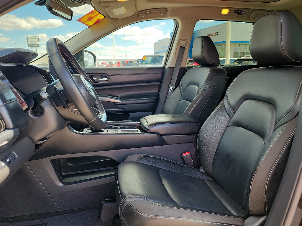 Used 2025 Nissan Pathfinder SL w/ SL Premium Package FWD image 23