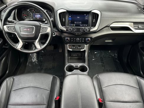 Used 2024 GMC Terrain SLT image 16