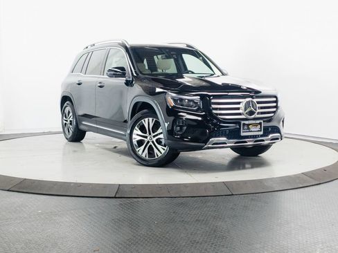 Certified 2026 Mercedes-Benz GLB 250 4MATIC image 1