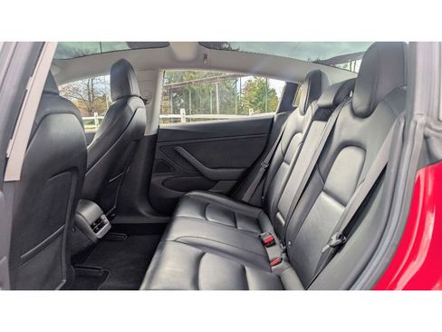 Used 2018 Tesla Model 3 Long Range image 17