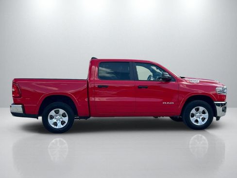 Used 2025 RAM 1500 Big Horn AWD/4WD image 4