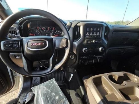 Used 2024 GMC Sierra 3500 Pro image 2