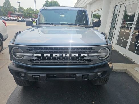 Used 2025 Ford Bronco Badlands AWD/4WD image 3
