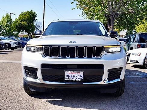 Used 2023 Jeep Grand Cherokee L Laredo RWD image 5