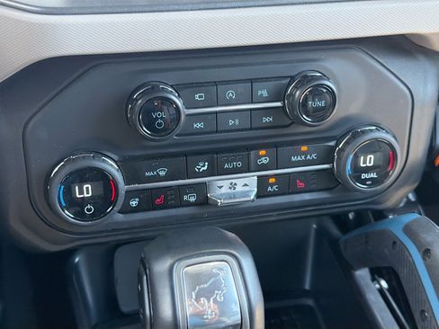 Used 2024 Ford Bronco Wildtrak AWD/4WD image 10