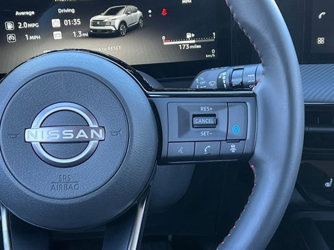 Used 2026 Nissan Kicks SR w/ SR Premium Package image 17