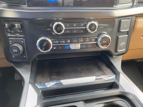 Used 2024 Ford F250 Lariat w/ Lariat Ultimate Package AWD/4WD image 24