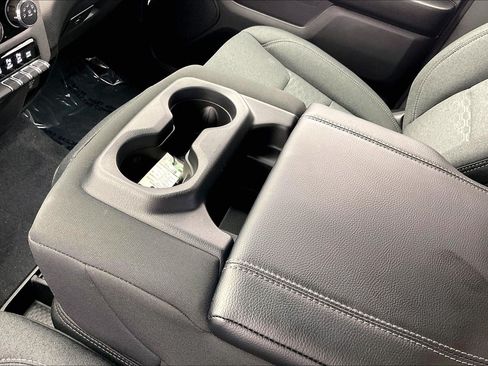 New 2026 RAM 1500 Warlock AWD/4WD image 8