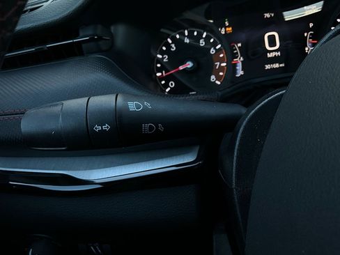 Used 2025 Jeep Compass Trailhawk image 36