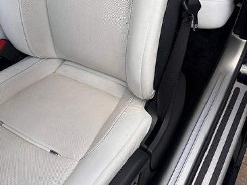 Used 2019 Rolls-Royce Wraith image 21