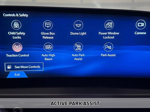 Used 2024 Cadillac Lyriq Luxury AWD/4WD image 5