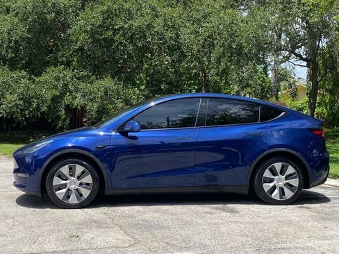 Used 2021 Tesla Model Y Long Range AWD/4WD image 6
