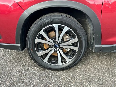 Used 2023 Subaru Forester Limited image 91