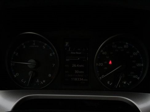 Used 2018 Toyota RAV4 XLE image 23