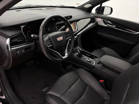 Used 2022 Cadillac XT6 Premium Luxury image 17