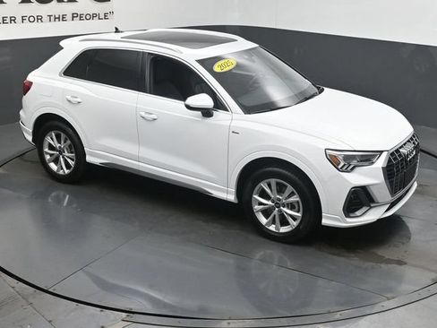 Used 2025 Audi Q3 2.0T Premium AWD/4WD image 40