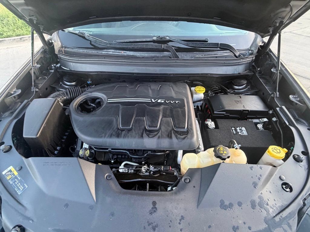 Used 2019 Jeep Cherokee Limited AWD/4WD image 32