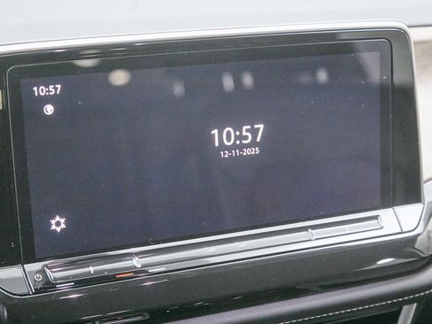 Used 2025 Volkswagen Atlas SE image 15