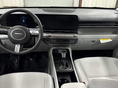 Used 2025 Hyundai Kona SEL image 15