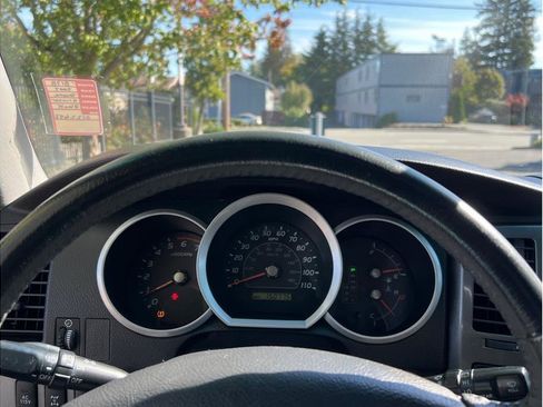 Used 2007 Toyota 4Runner Sport image 9