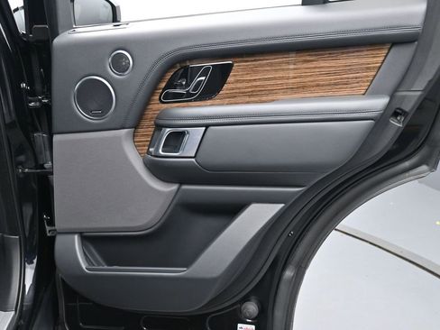 Used 2018 Land Rover Range Rover Supercharged image 25