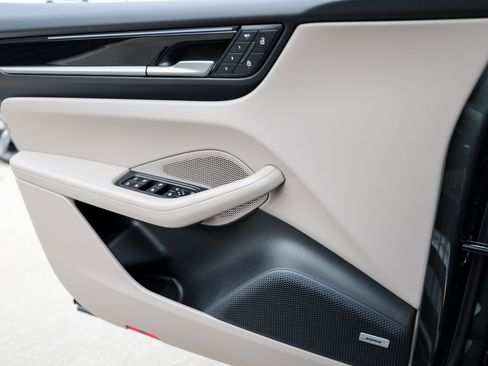 New 2025 Porsche Macan 4S Electric image 23