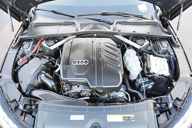 Used 2023 Audi A4 2.0T Premium Plus w/ Premium Plus Package AWD/4WD image 16