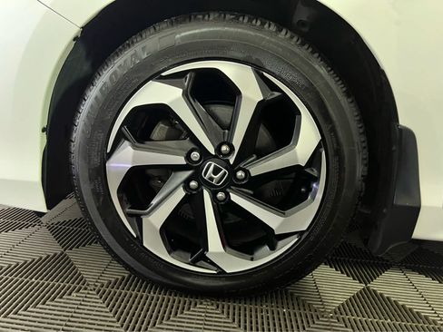 Used 2017 Honda Accord EX-L image 9