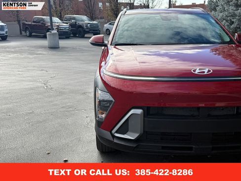 Used 2025 Hyundai Kona SEL image 14