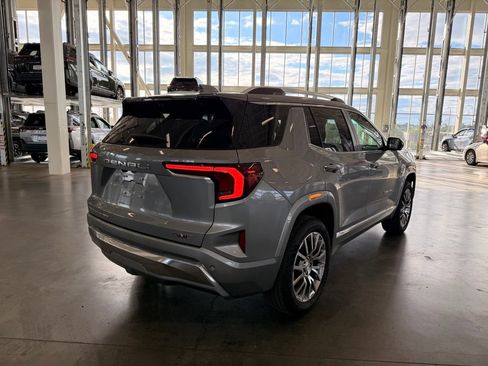 Used 2026 GMC Terrain Denali AWD/4WD image 3