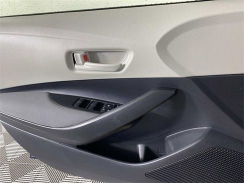 Used 2023 Toyota Corolla LE image 21