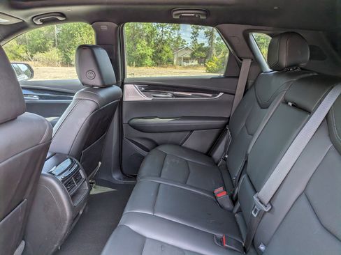 Used 2022 Cadillac XT5 Premium Luxury w/ Technology Package image 14