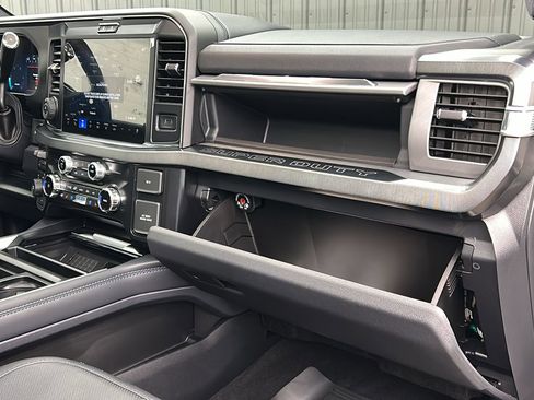 Used 2025 Ford F450 Platinum w/ FX4 Off-Road Package image 41