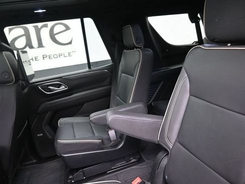 Used 2023 GMC Yukon SLT w/ SLT Premium Package AWD/4WD image 22