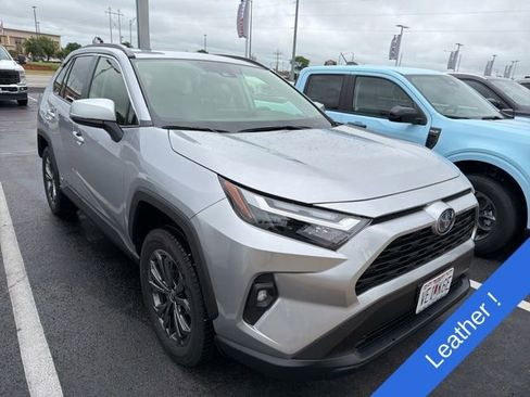 Used 2023 Toyota RAV4 XLE Premium AWD/4WD image 3