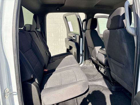 Used 2024 Chevrolet Silverado 2500 LT image 9