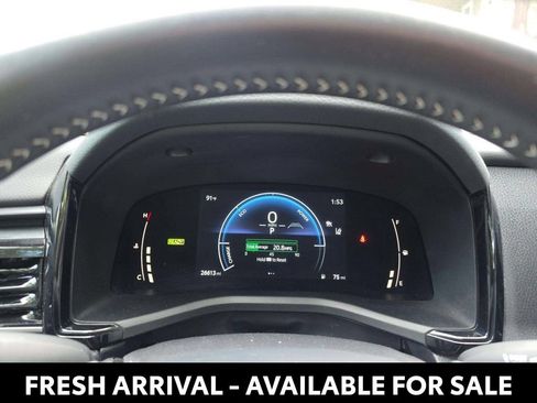 Used 2025 Toyota Camry SE FWD image 7