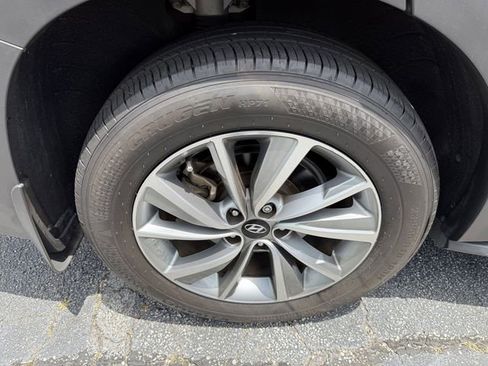 Used 2020 Hyundai Santa Fe SEL w/ Convenience + Premium Package FWD image 52