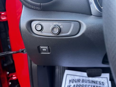 Used 2024 Chevrolet Blazer LT w/ Convenience Package image 17