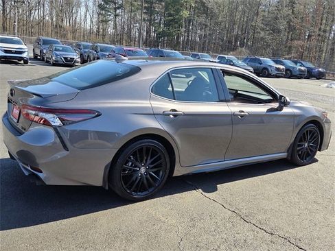 Used 2024 Toyota Camry XSE image 3