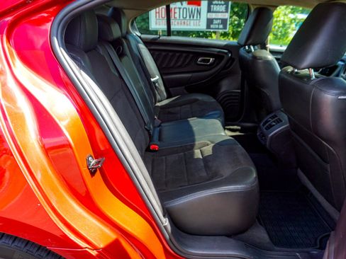 Used 2010 Ford Taurus SHO image 24