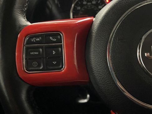 Used 2017 Jeep Wrangler Unlimited Sahara w/ Connectivity Group AWD/4WD image 6