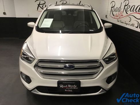 Used 2019 Ford Escape Titanium image 4