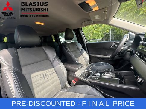 Used 2022 Mitsubishi Outlander SE AWD/4WD image 34