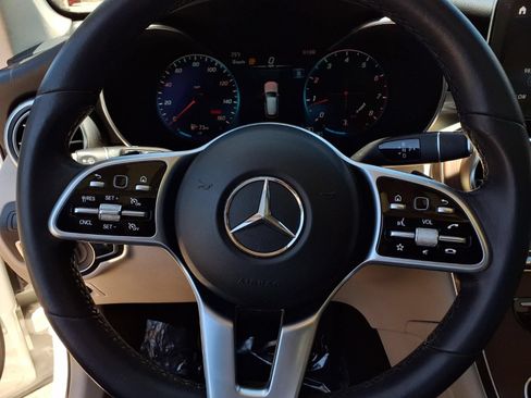 Used 2022 Mercedes-Benz GLC 300 image 12
