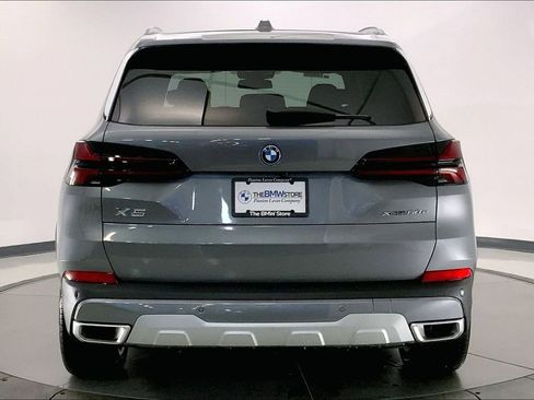 New 2026 BMW X5 xDrive50e w/ Executive Package image 3