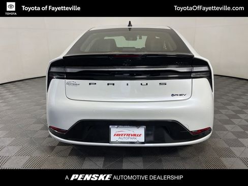 New 2026 Toyota Prius Plug-In Hybrid image 4